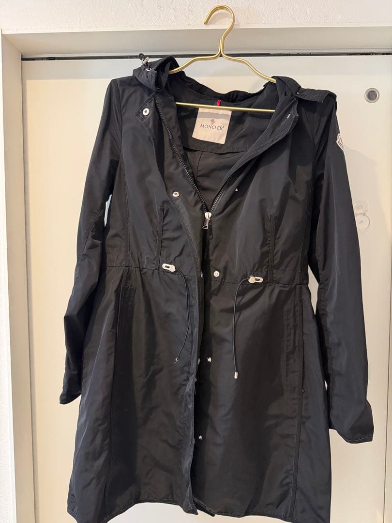 MONCLER 極美品 ブラック フードやロゴ付き ロングマウンテンパーカー 2