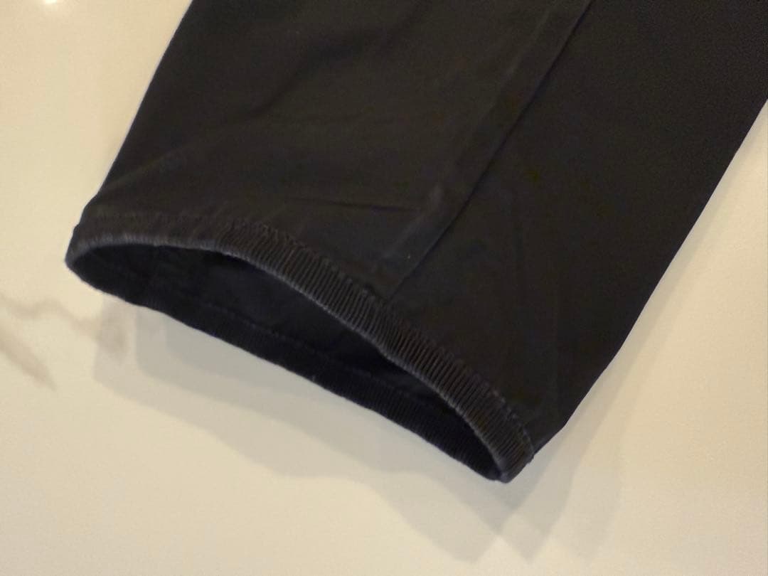 MONCLER 極美品 ブラック フードやロゴ付き ロングマウンテンパーカー 2