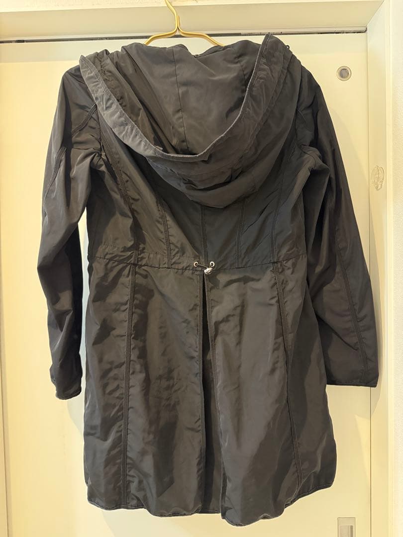 MONCLER 極美品 ブラック フードやロゴ付き ロングマウンテンパーカー 2