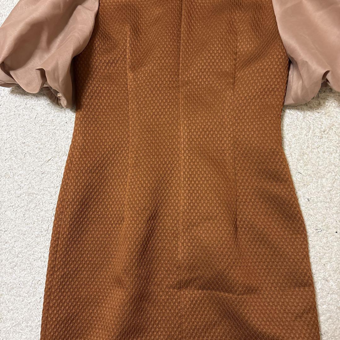 AIMER ジャカード×オーガンジーボリュームスリーブタイト　パーティードレス