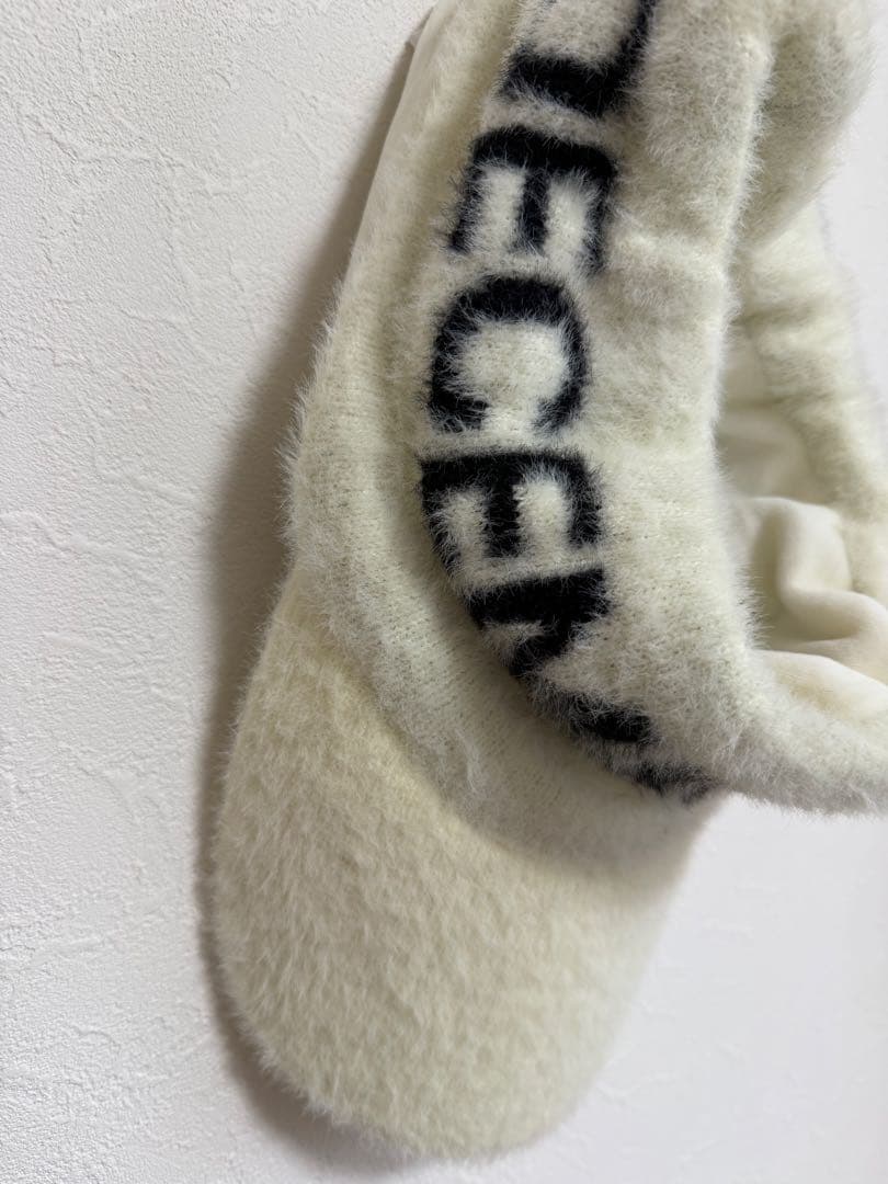 【値下げ】ディッセンバーメイ フロントロゴシャギーニットサンバイザー