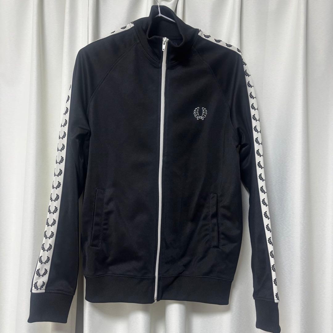 FRED PERRY トラックジャケット ブラック