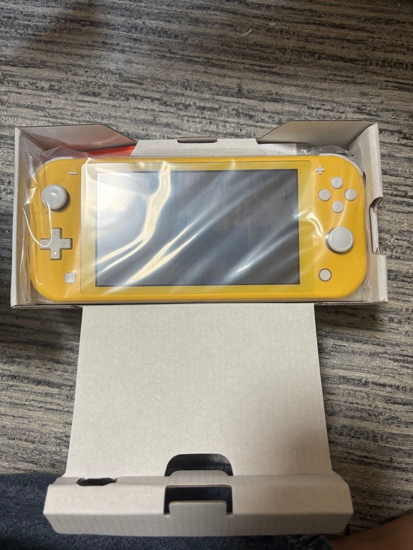 Nintendo Switch Lite イエロー ニンテンドースイッチライト