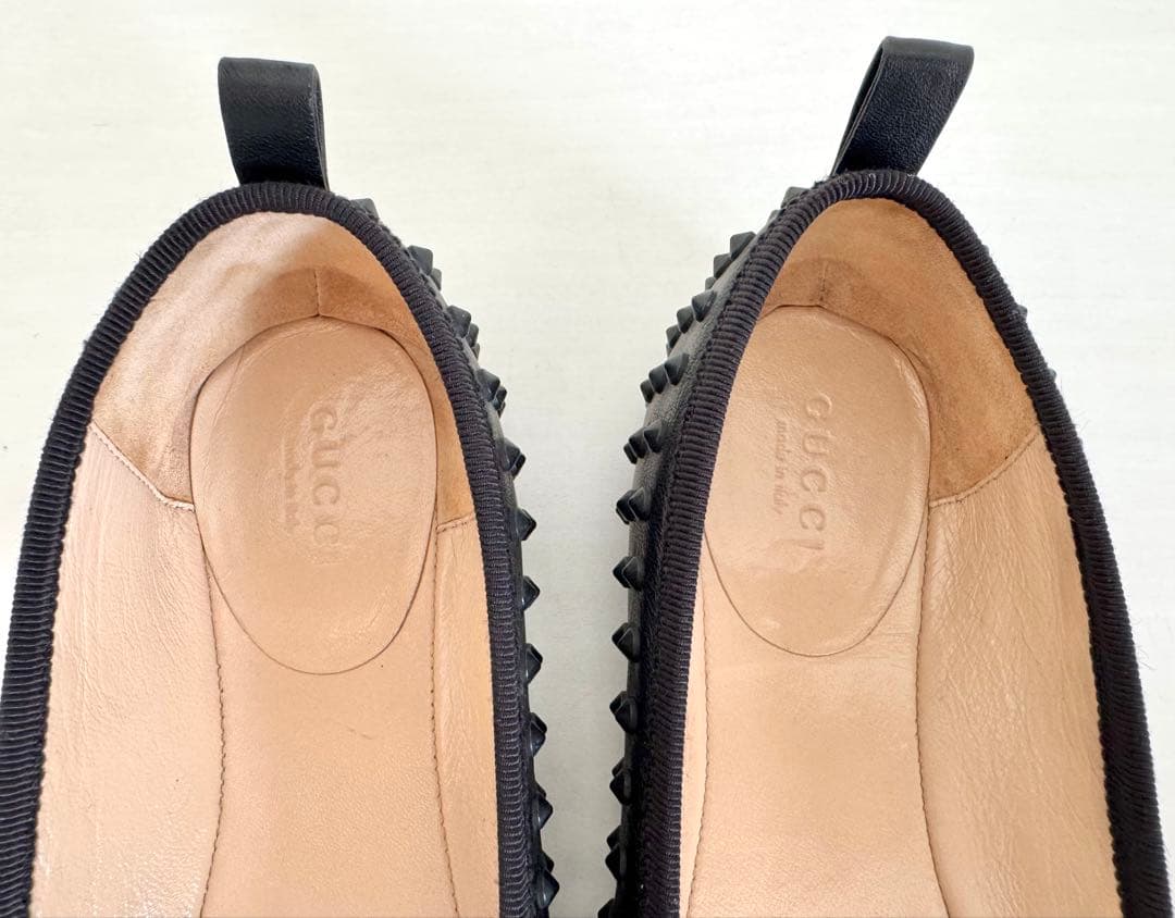 GUCCI ゴムスタッズ付きフラットシューズ ブラック美品