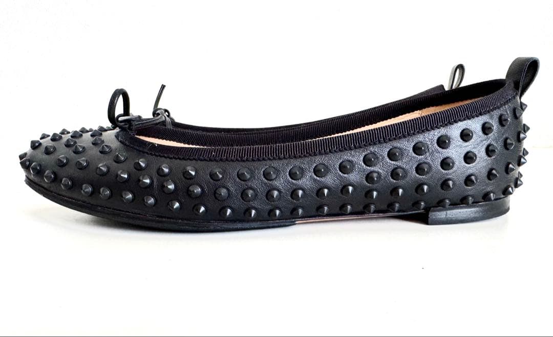 GUCCI ゴムスタッズ付きフラットシューズ ブラック美品