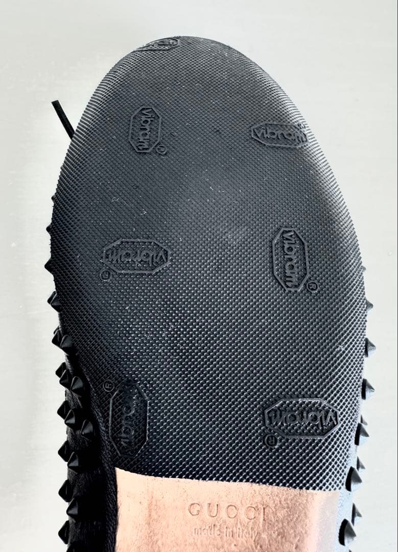 GUCCI ゴムスタッズ付きフラットシューズ ブラック美品