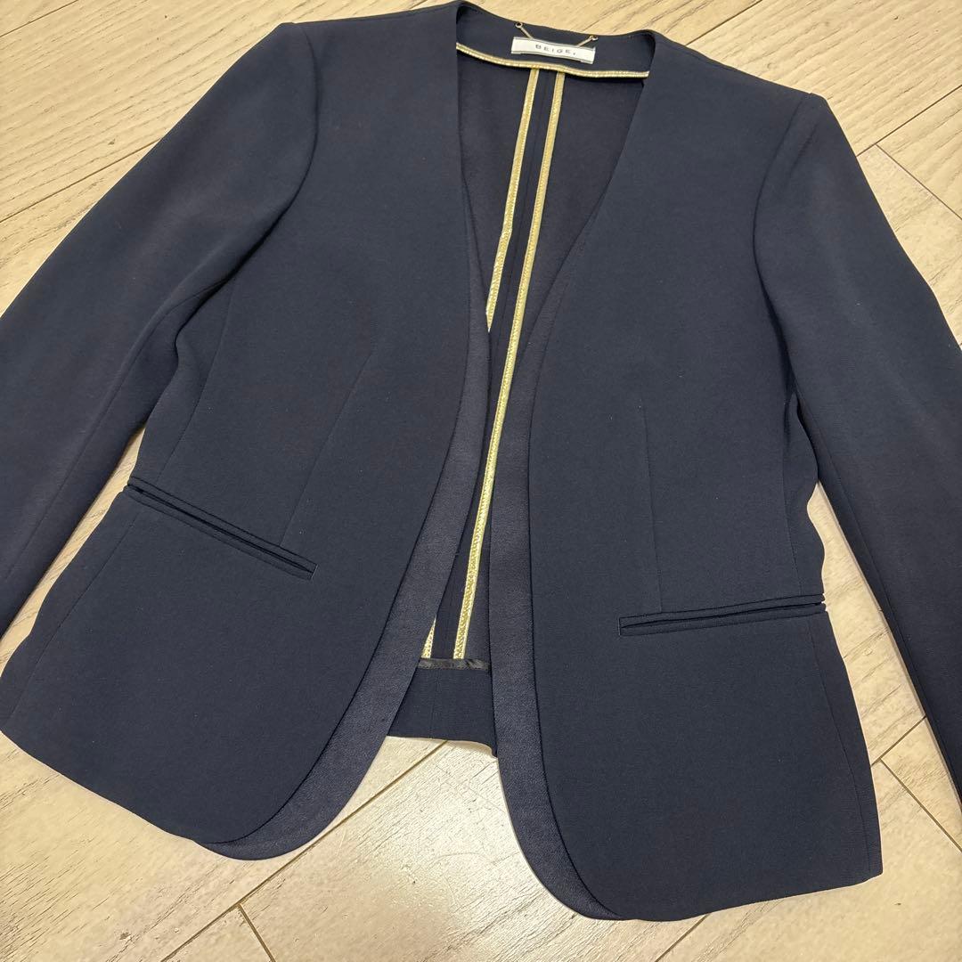 BEIGE ベイジ　CINDY シンディ　ダブルカラージャケットスーツ　ネイビー