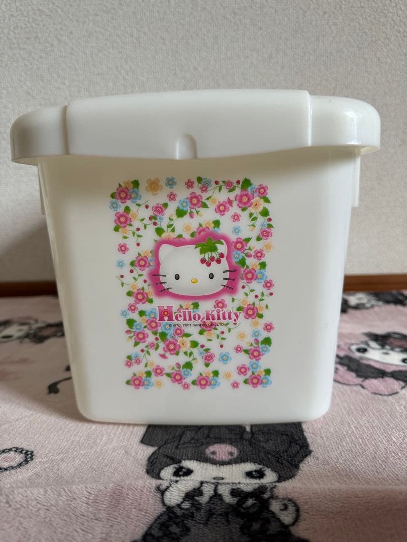 ハローキティ 野苺 米びつまな板セット