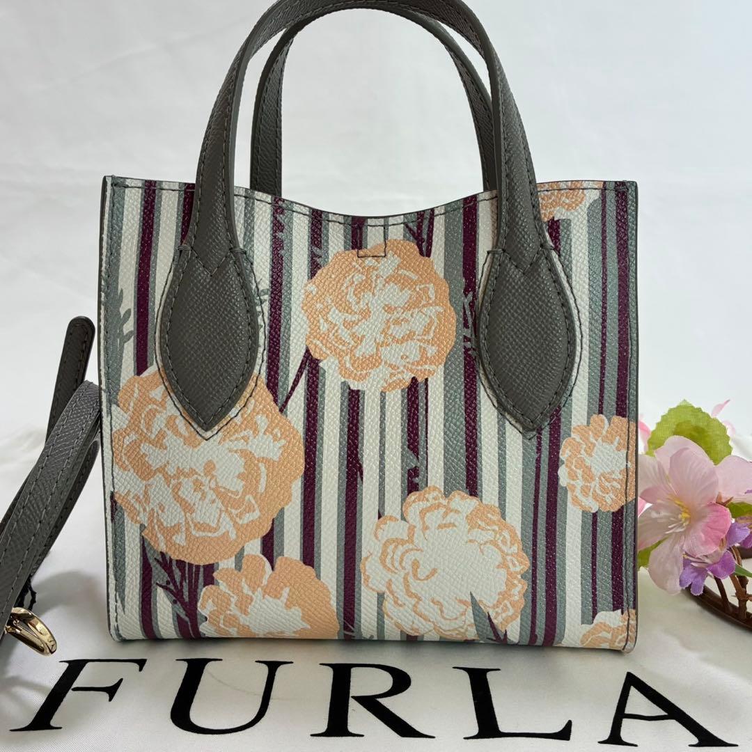 【未使用級】フルラ 2way エラ ハンドバッグ レザー 手提げ 斜め掛け 花柄