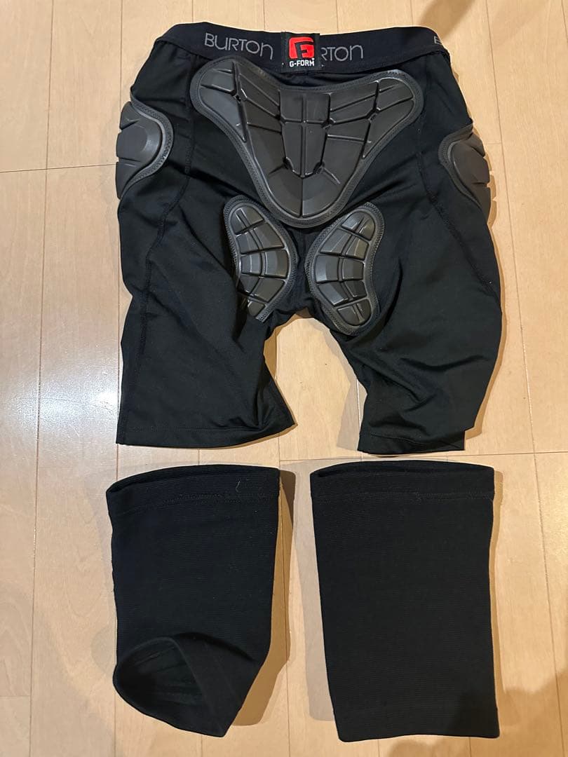 Burton ヒップ&ニープロテクターセット