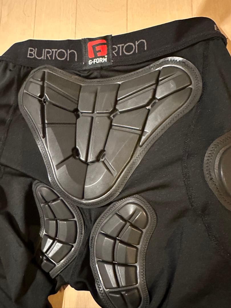 Burton ヒップ&ニープロテクターセット
