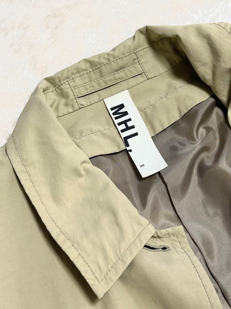 【MHL.】 コットン ナイロン ステンカラーコート ダウンライナー付き