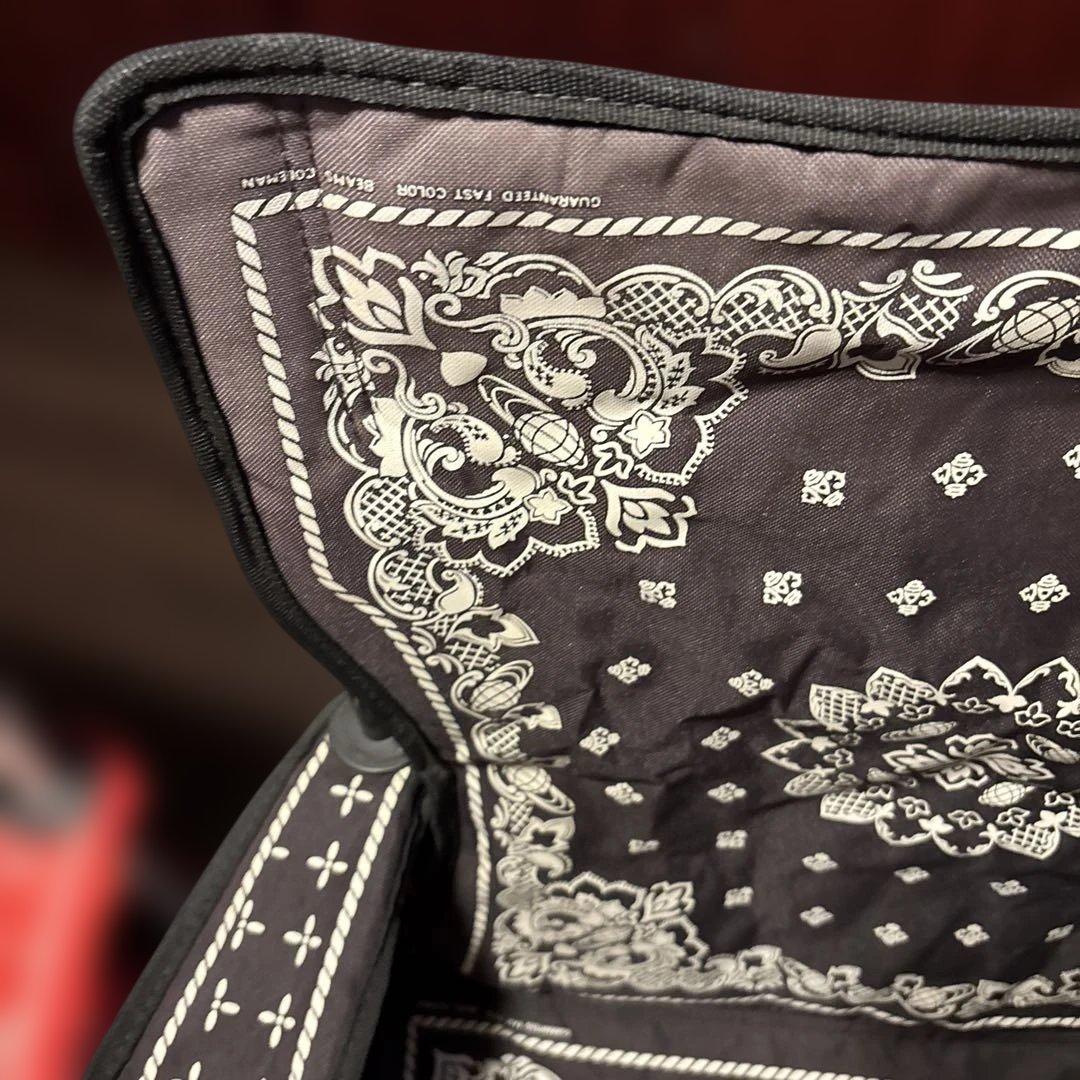 ビームス コールマンコラボバンダナ柄 アウトドアチェア 赤黒