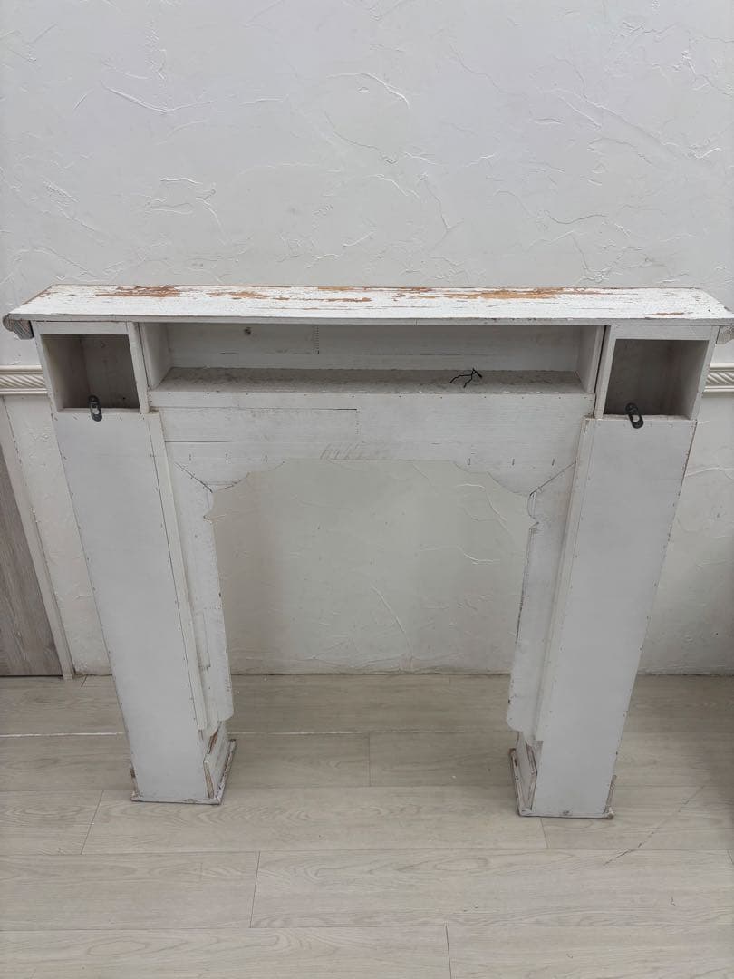 セ*郎様 アンティーク調 ホワイトマントルピース（撮影備品）