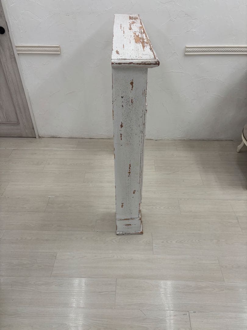 セ*郎様 アンティーク調 ホワイトマントルピース（撮影備品）