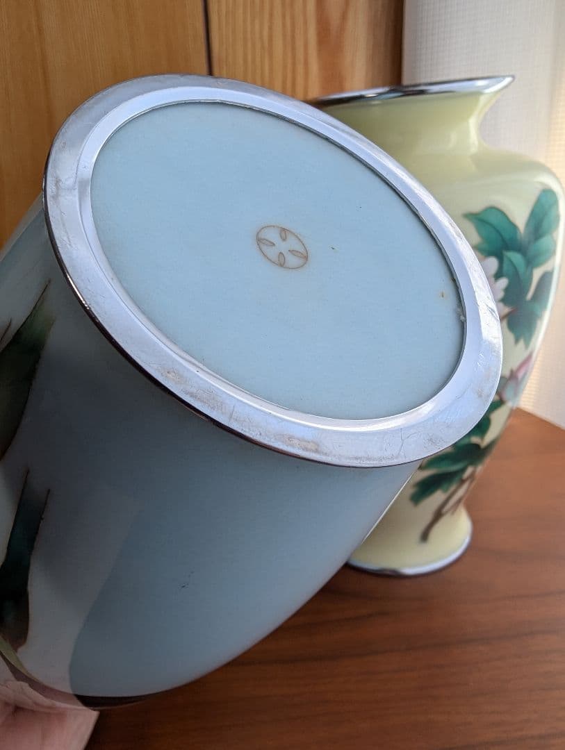 安藤七宝店　カトレア柄花瓶＋牡丹柄花瓶　セット