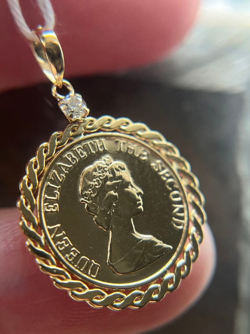 新品K18YGデザインダイヤモンドペンダント