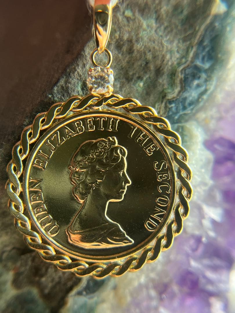 新品K18YGデザインダイヤモンドペンダント