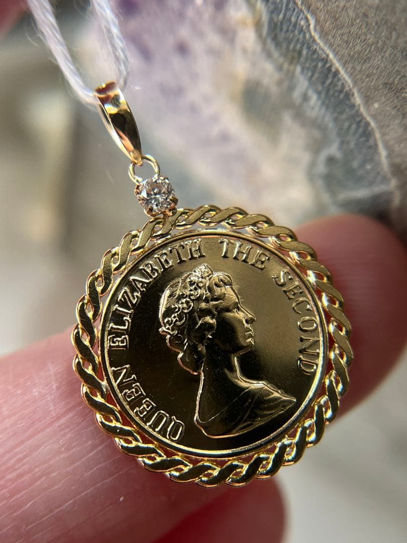 新品K18YGデザインダイヤモンドペンダント