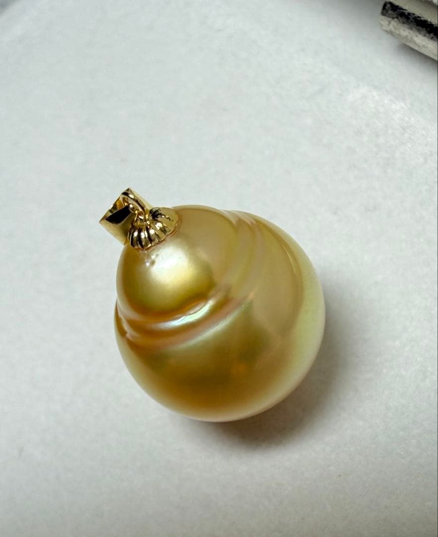 A6828 18k金　南洋真珠　金珠　ネックレス　トップ　天然真珠パール　本真珠