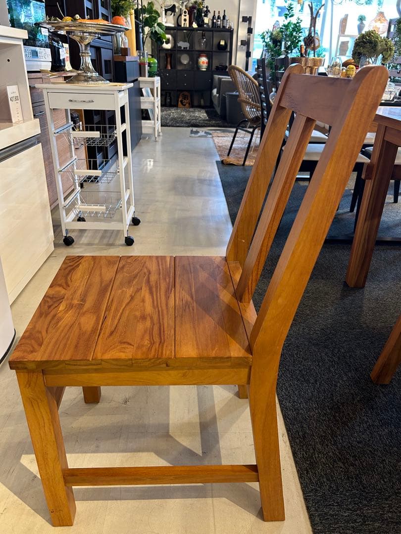 ウニコUNICO 木製ダイニングチェア②