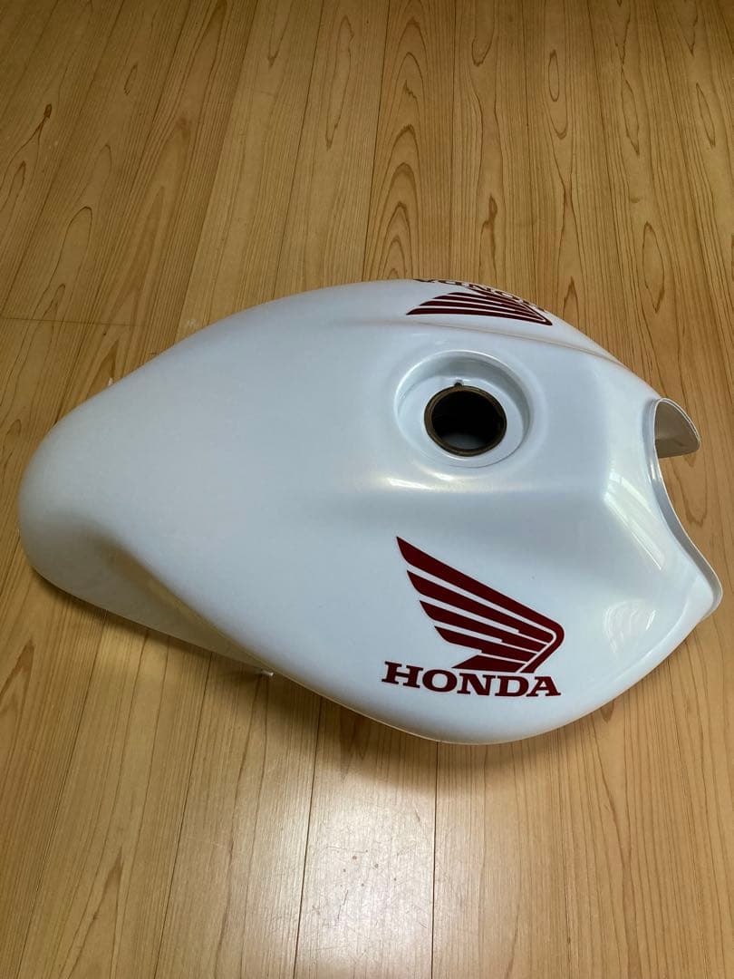 k*i様 ホーネット250 純正 ガソリンタンク 燃料タンク MC31 絶版 希