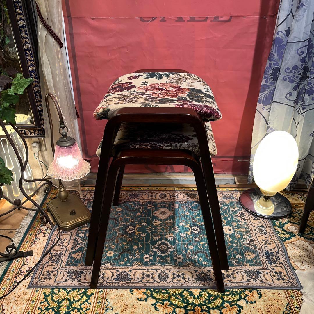 ２脚セット　美品　クラッシックファブリック　エレガントスツール