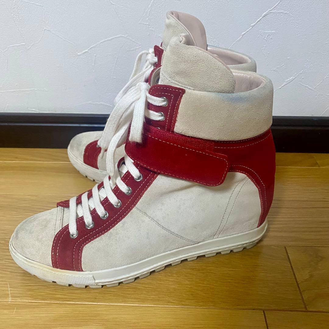 【miu miu ハイカットスニーカー ホワイト/レッド】