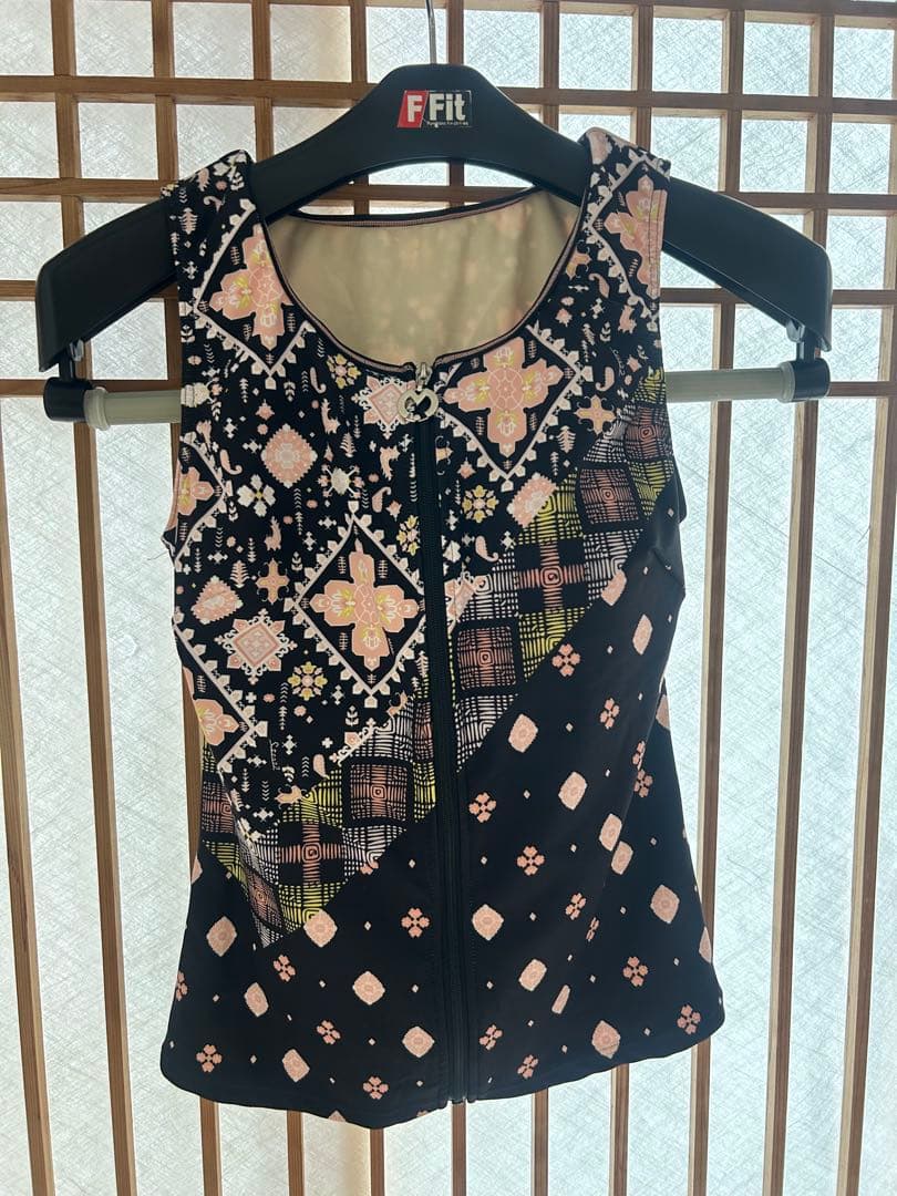 スポーツ用水着セット タンクトップ＆ショートパンツ