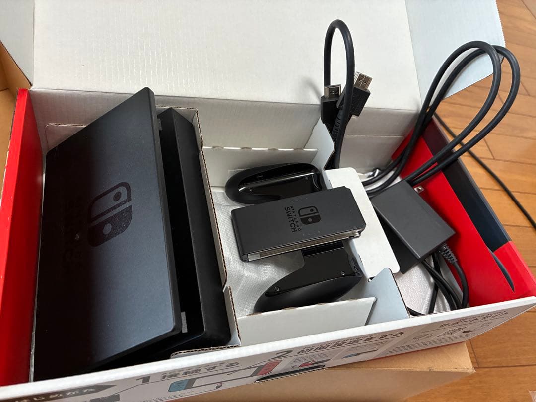 ⭐︎美品⭐︎Nintendo Switchニンテンドースイッチ本体、ソフト2本