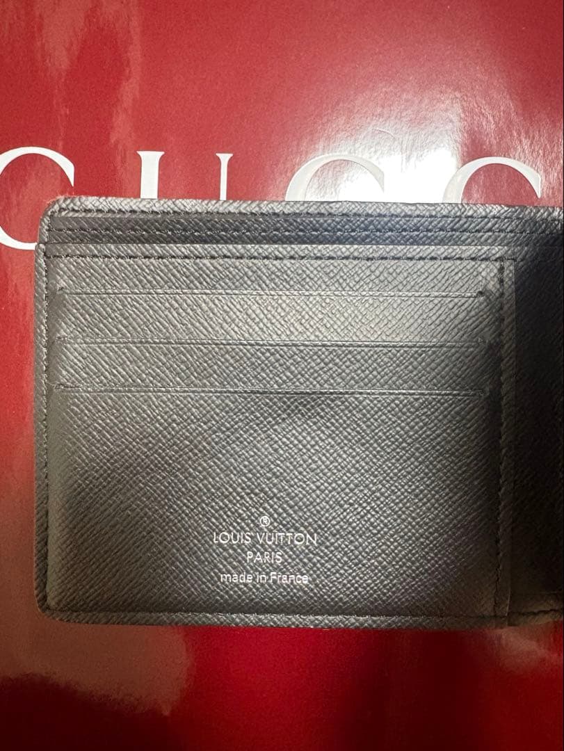 ルイヴィトン 折りたたみ財布 限定デザイン