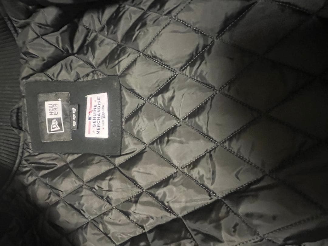 New Era スタジャン 黒/ベージュ