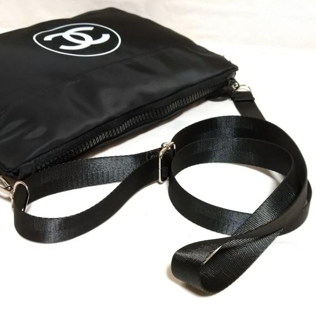 シャネル ショルダー ふんわり ナイロン ポーチ 非売品 黒 CHANEL
