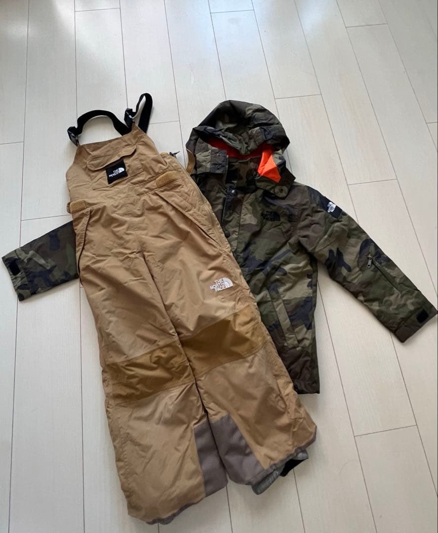 TheNorthFace キッズフード付ジャケット& スノーインサレーションビブ