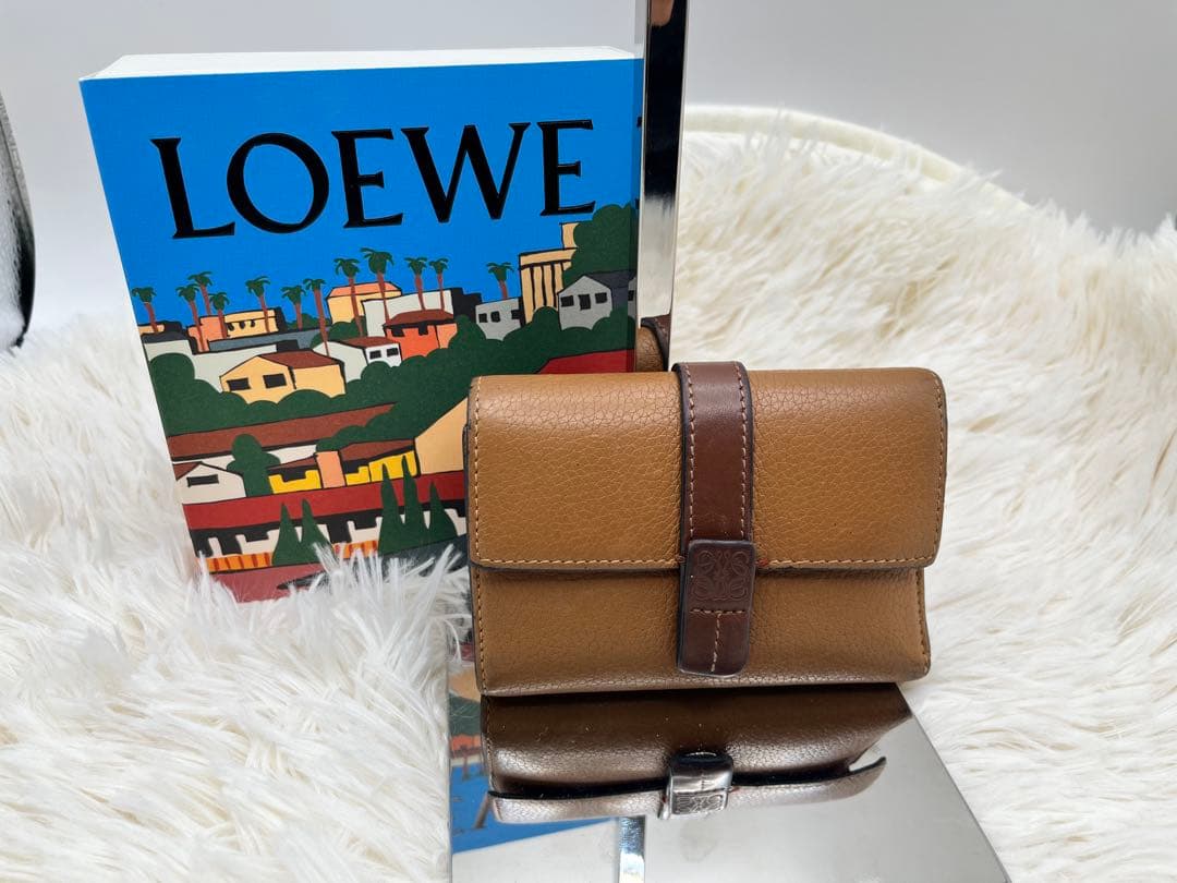 ✨美品✨ロエベ　三つ折り財布　トライフォールドウォレット　ブラウン　アナグラム