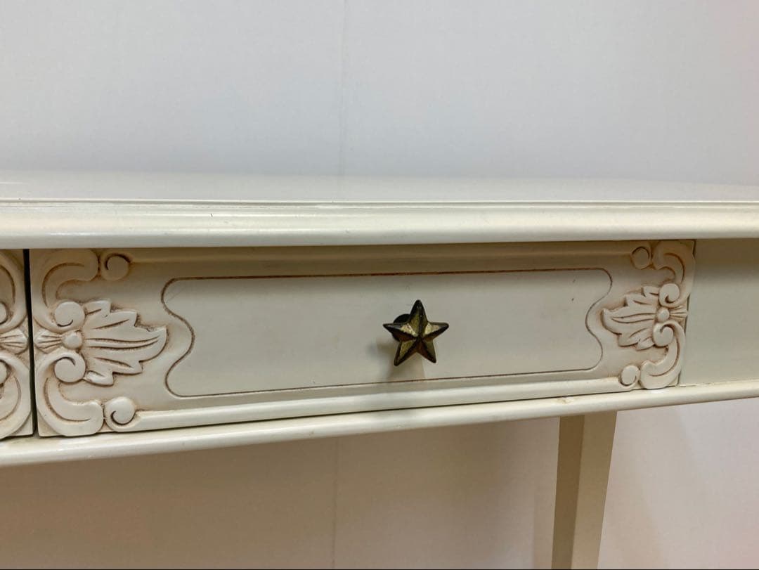 引き出し付きアンティーク調テーブル