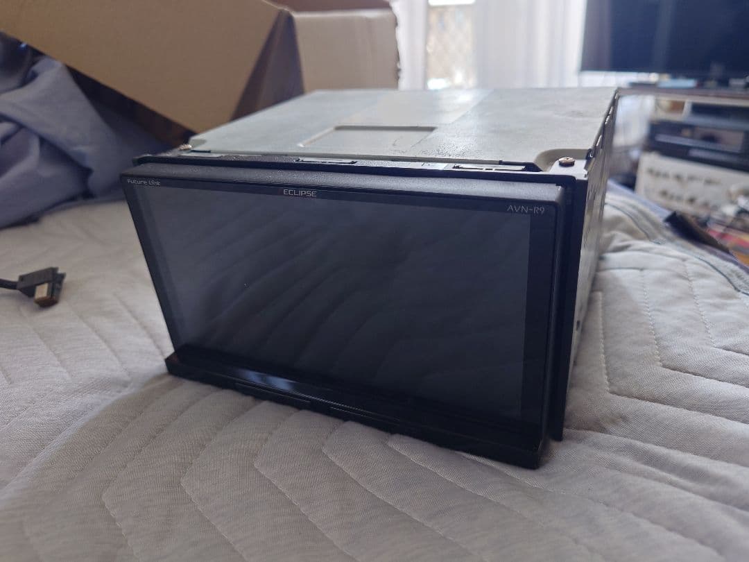 w*e様 AVN-R9 メモリーナビ カーナビ CD/DVD/Bluetooth