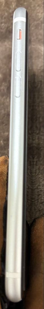 iPhone SE2 第2世代 128GB SIM解除済 白 バッテリー81%