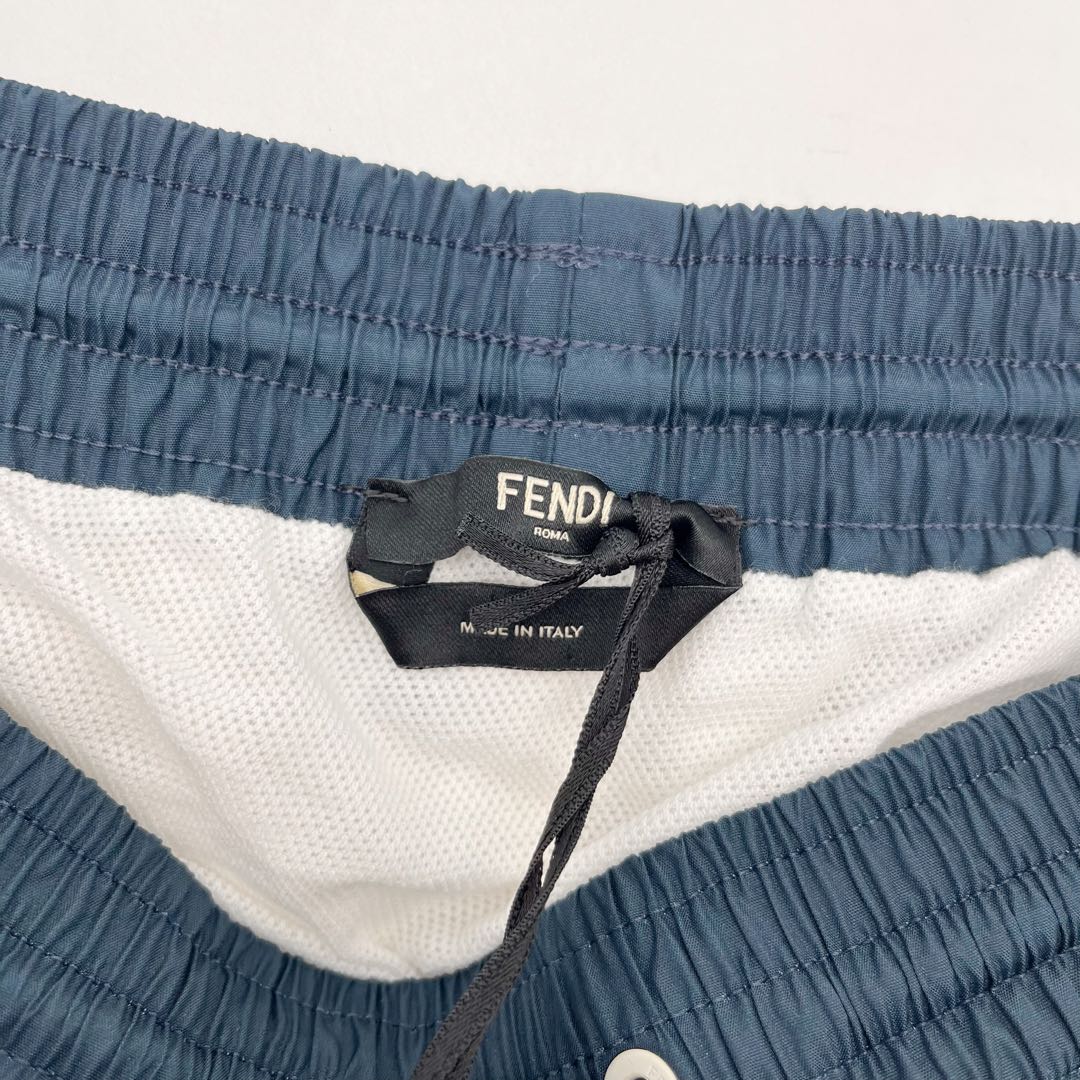 タグ付き未使用　FENDI フェンディ　ショートパンツ　スイムパンツ　メンズ　M