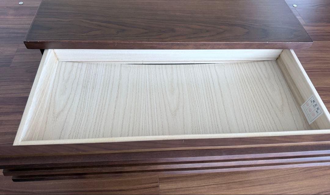 タンスのゲン　ローテーブル