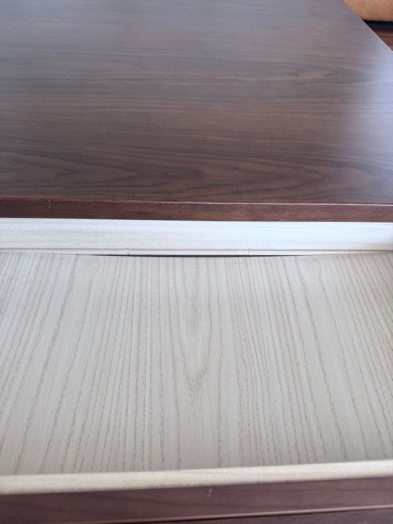 タンスのゲン　ローテーブル