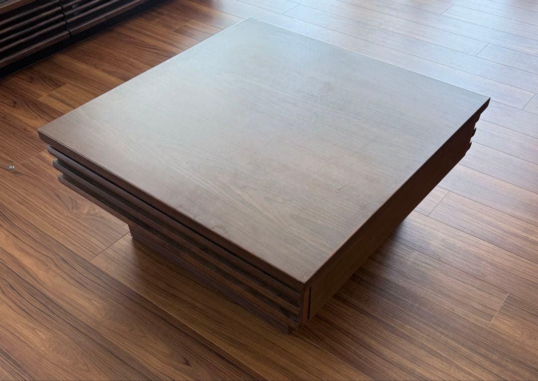 タンスのゲン　ローテーブル