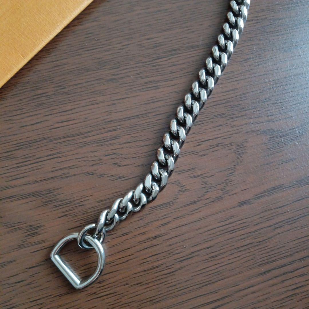 ルイ・ヴィトン。美品シルバー色、ウォレット、キーチェーン