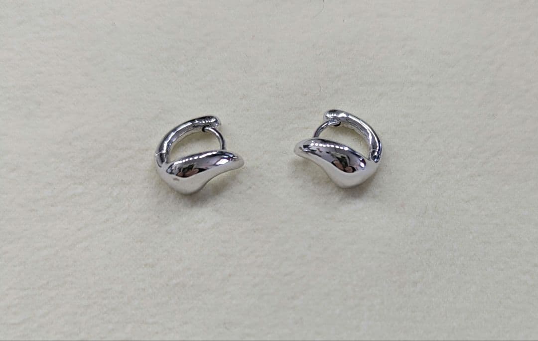 マリアブラックピアス☆オスロ★発送１月１２日以降