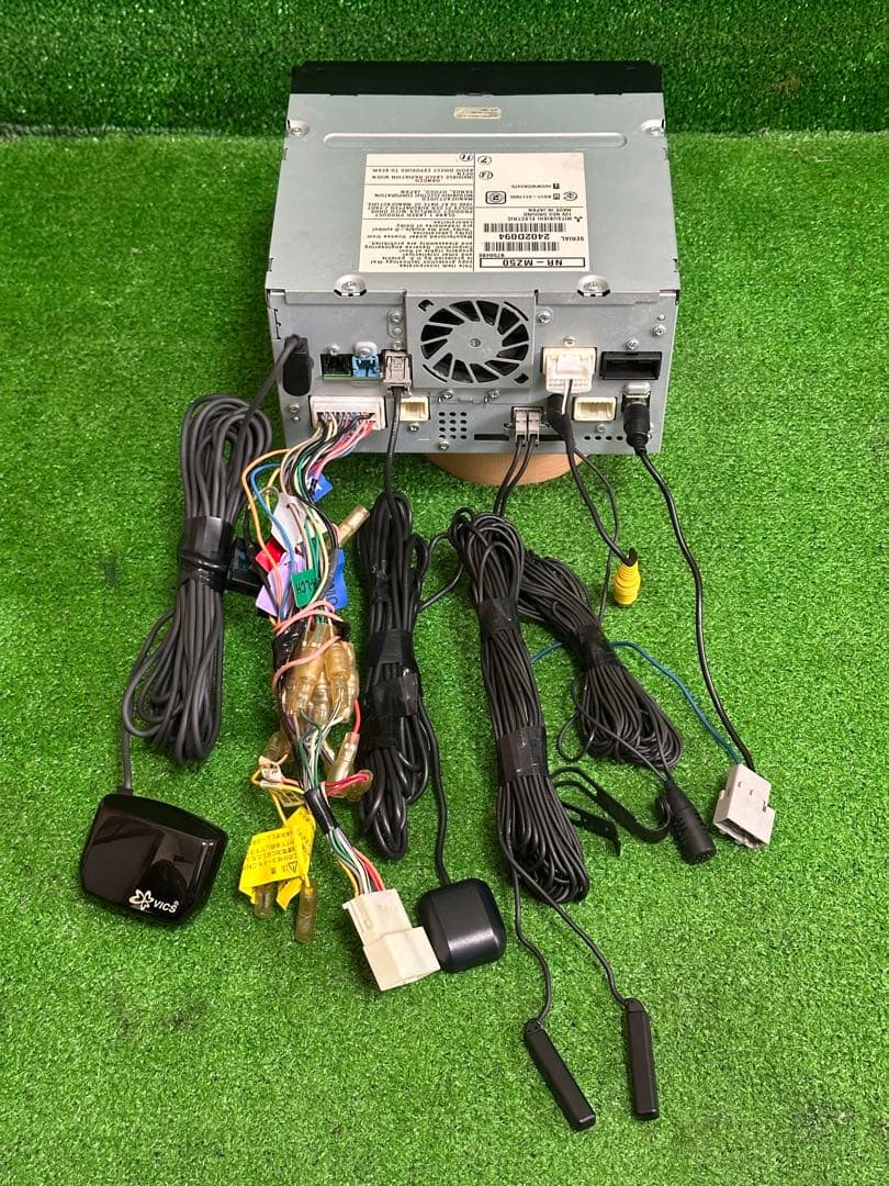 三菱NR-MZ50カーナビユニットのBluetooth対応です地図データ2011