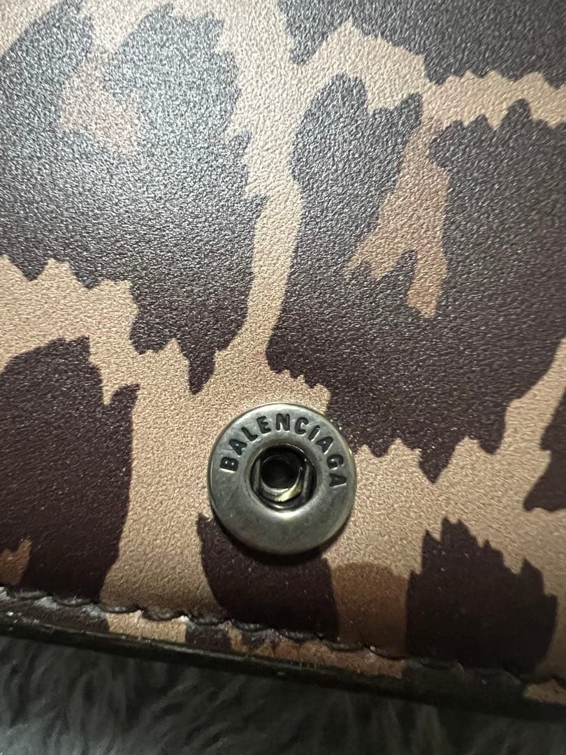 BALENCIAGA ヒョウ柄 三つ折り財布