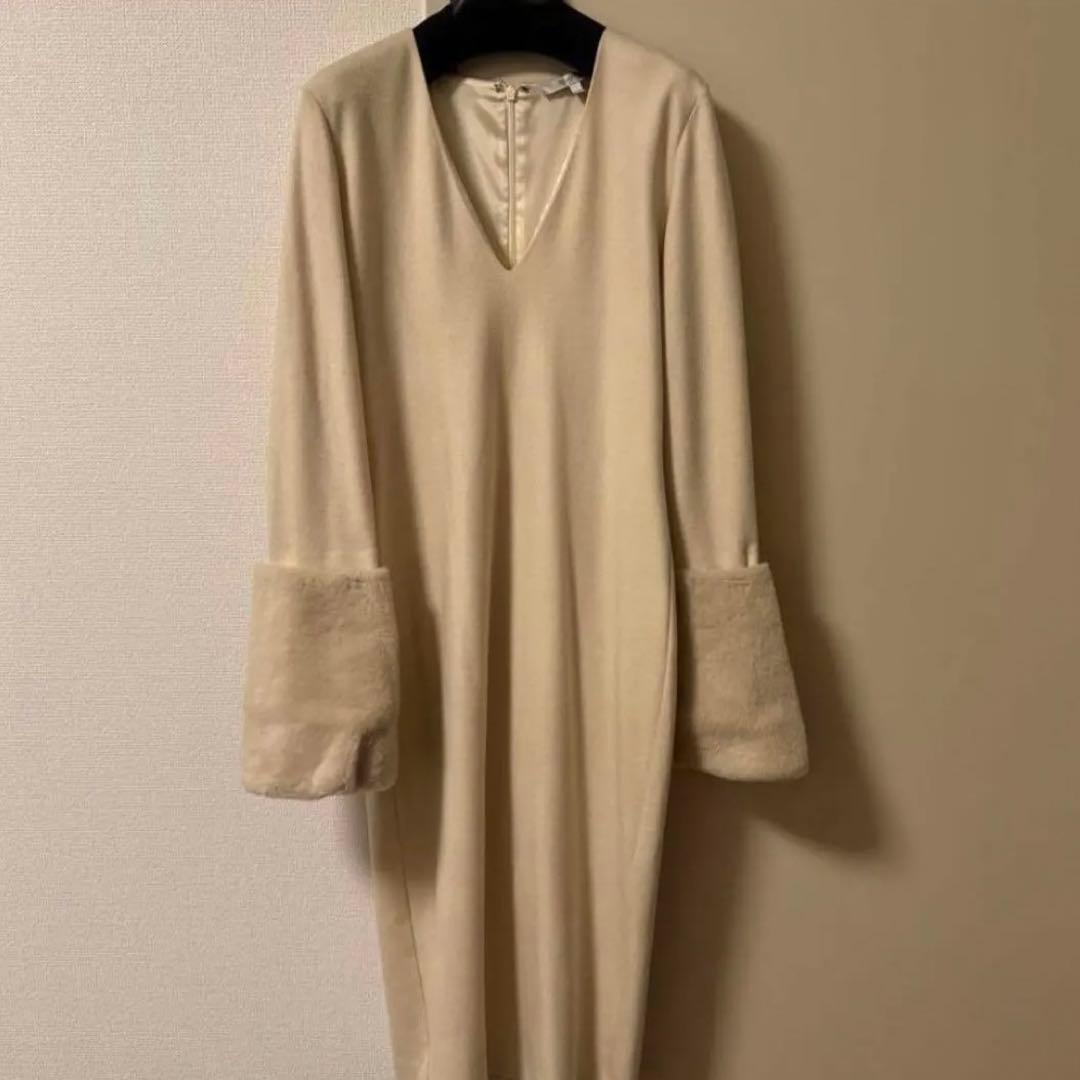 Max Mara ベージュ Vネック ロングワンピース