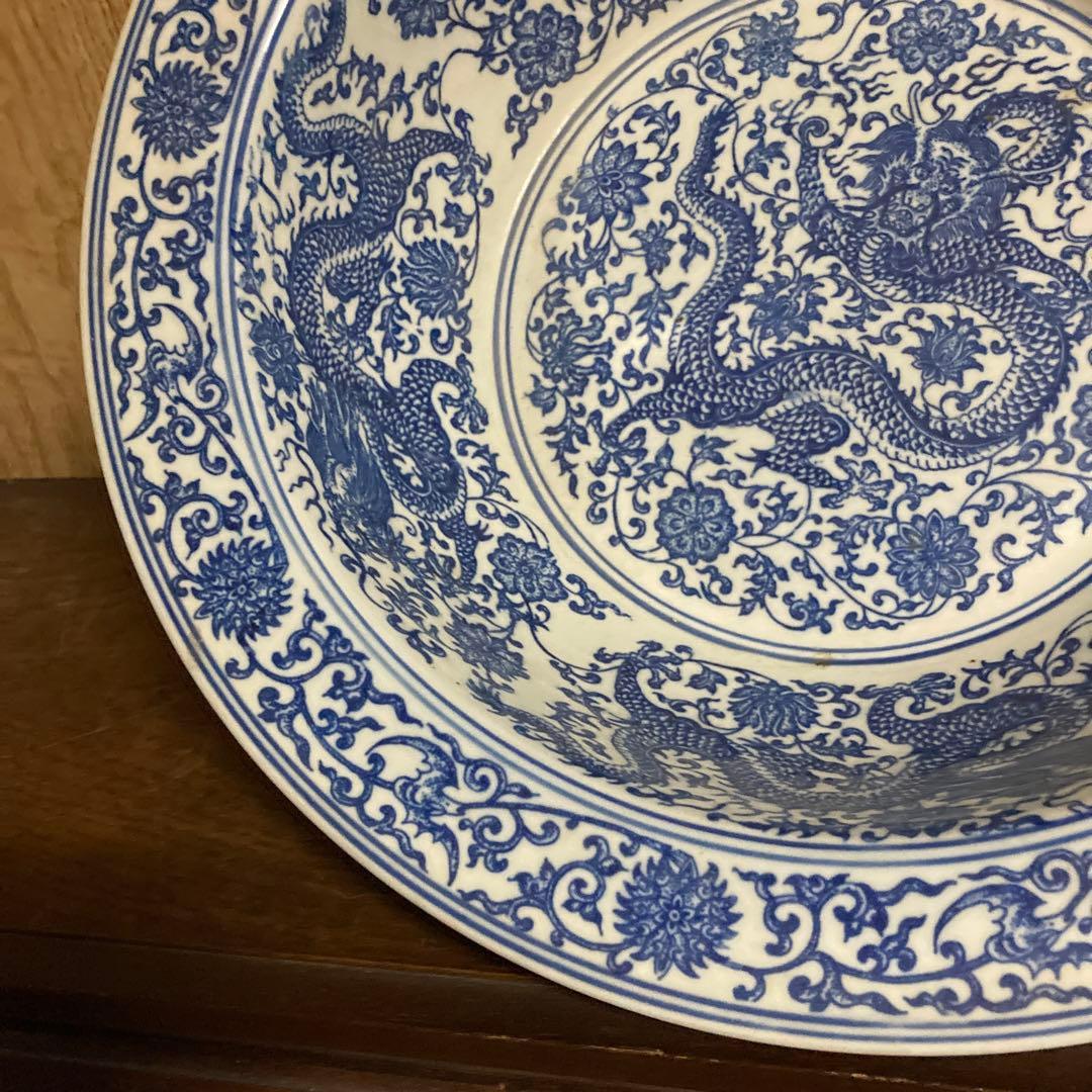 中国　染付　大鉢　龍花唐草図　大清乾隆年製銘