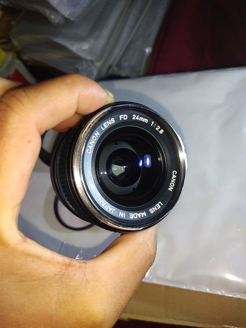 Canon FD 24mm f/2.8 レンズ 純正フード／前後キャップは希少！