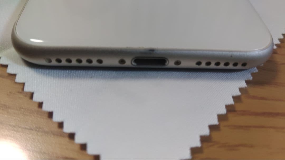 iPhone SE 第3世代 128GB スターライト 箱付